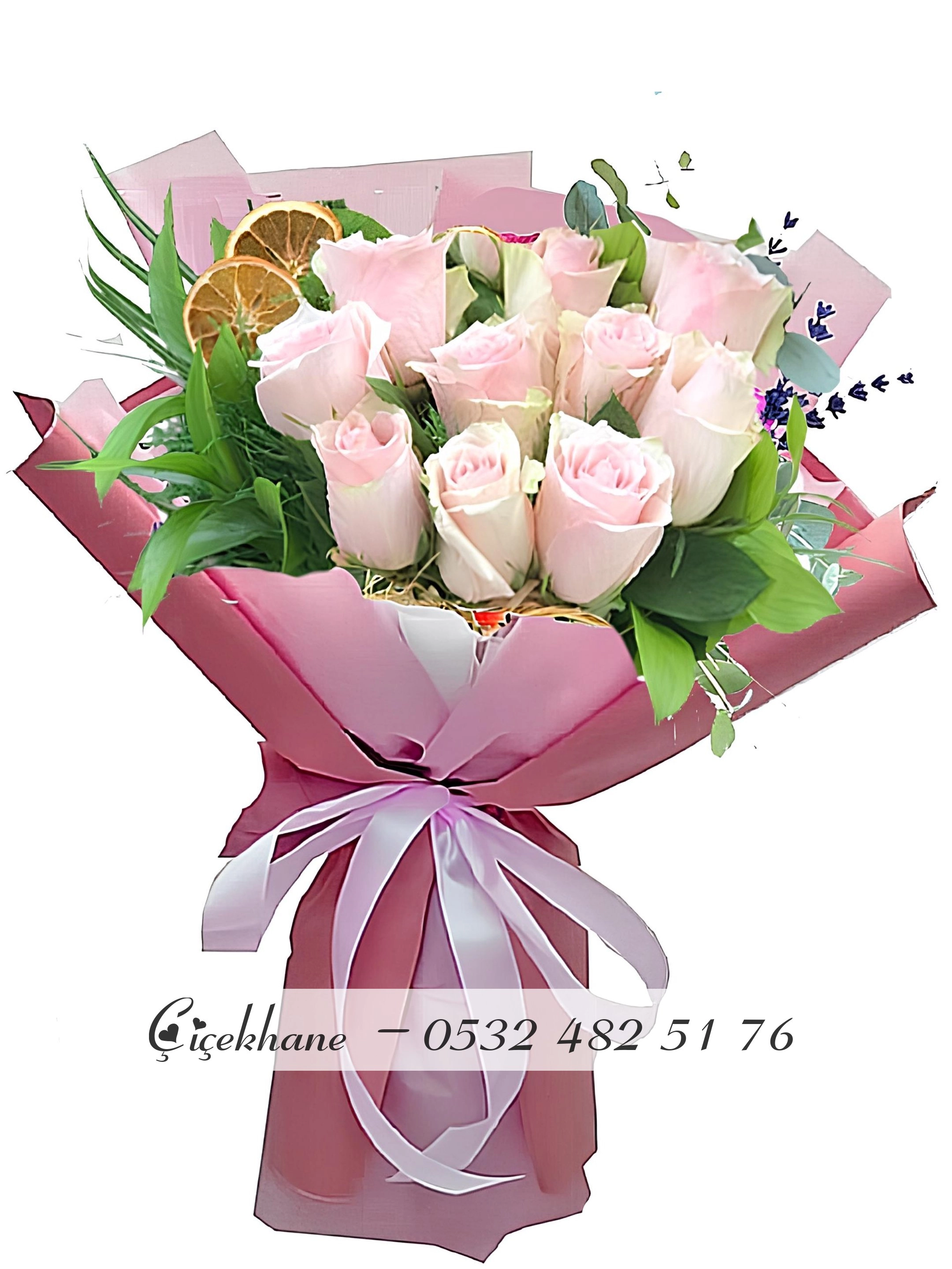 10 Zarif Pembe Gülün Romantik Buketi