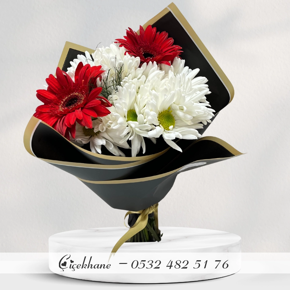 Beyaz Papatya Ve Kırmızı Gerbera Buketi