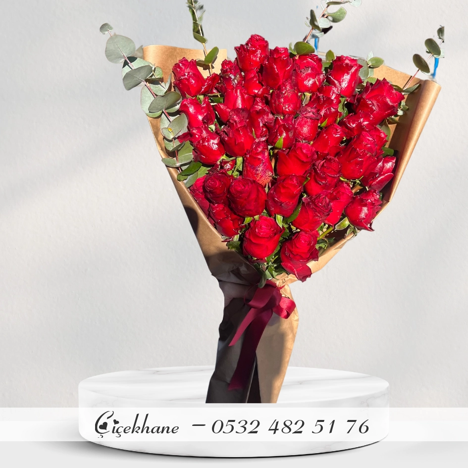 Kraft Buket Kağıdında 35'Li Kırmızı Gül Buketi