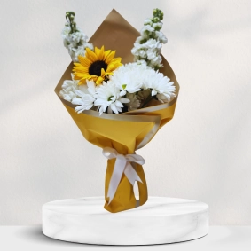 Ayçiçeği Ve Papatyalar